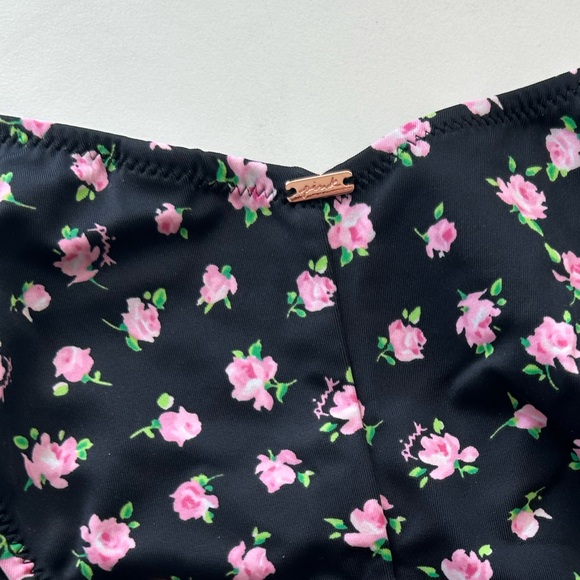 NWT Victoria’s Secret 90’s Floral bikini, MD - Picture 7 of 12